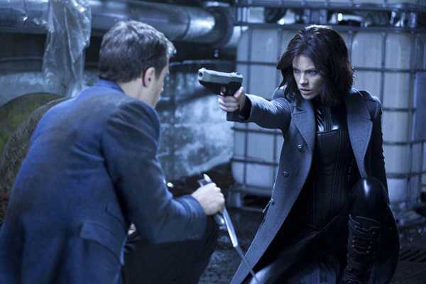 poster Thế giới ngầm: Trỗi dậy Underworld: Awakening